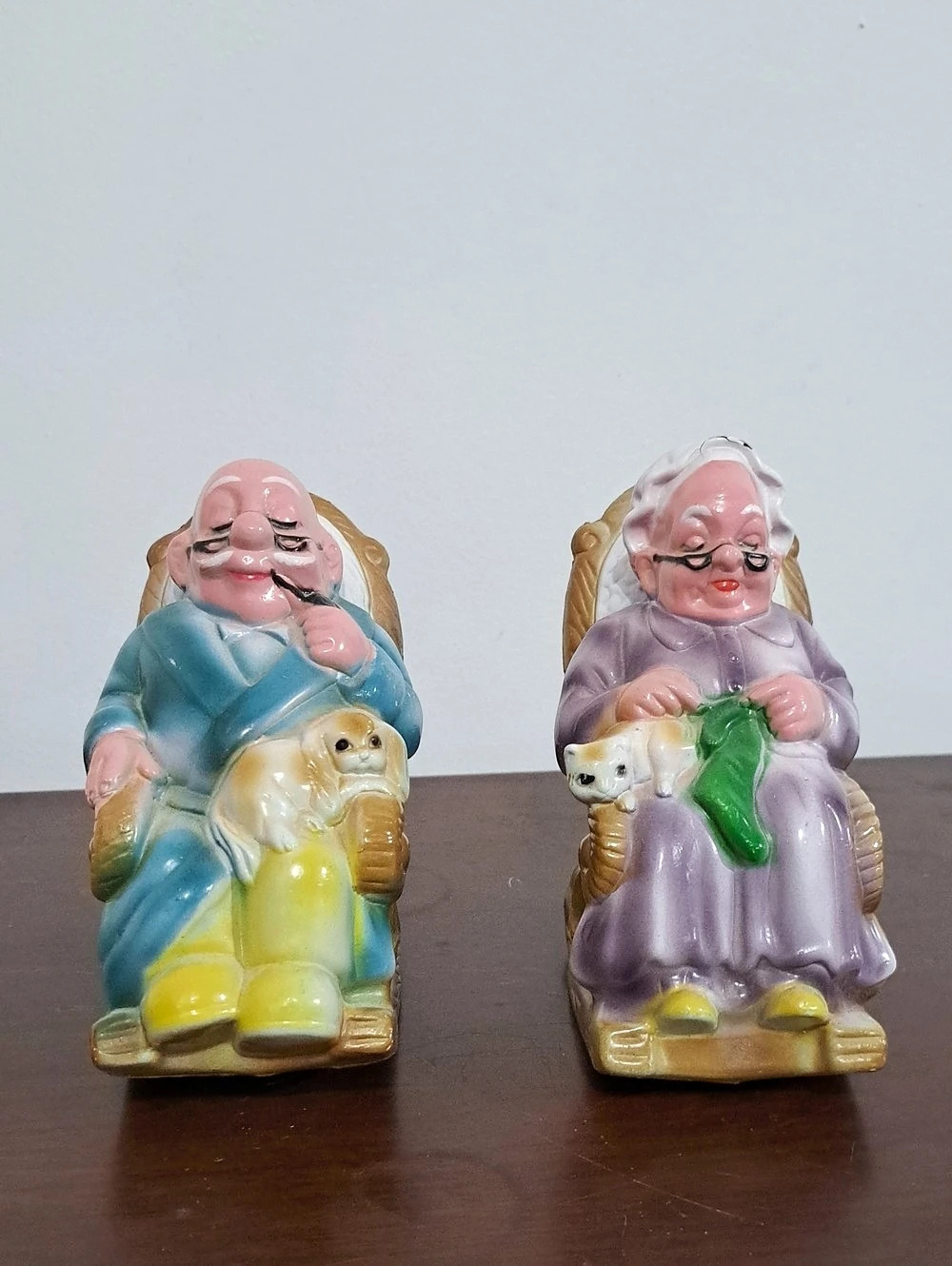 2 VINTAGE RETIREMENT BANKS Grandpa & Dog Grandma & Cat in Rocking Chairs JAPAN